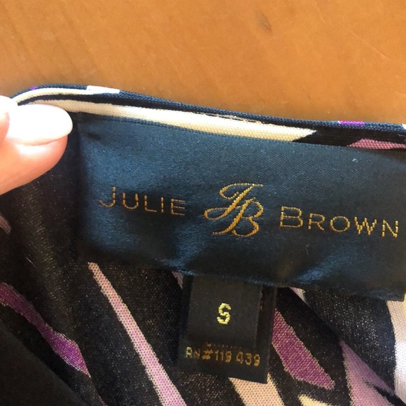 Julie Brown Silk Dress size small. Very flattering. Perfect condition. - Picture 4 of 4